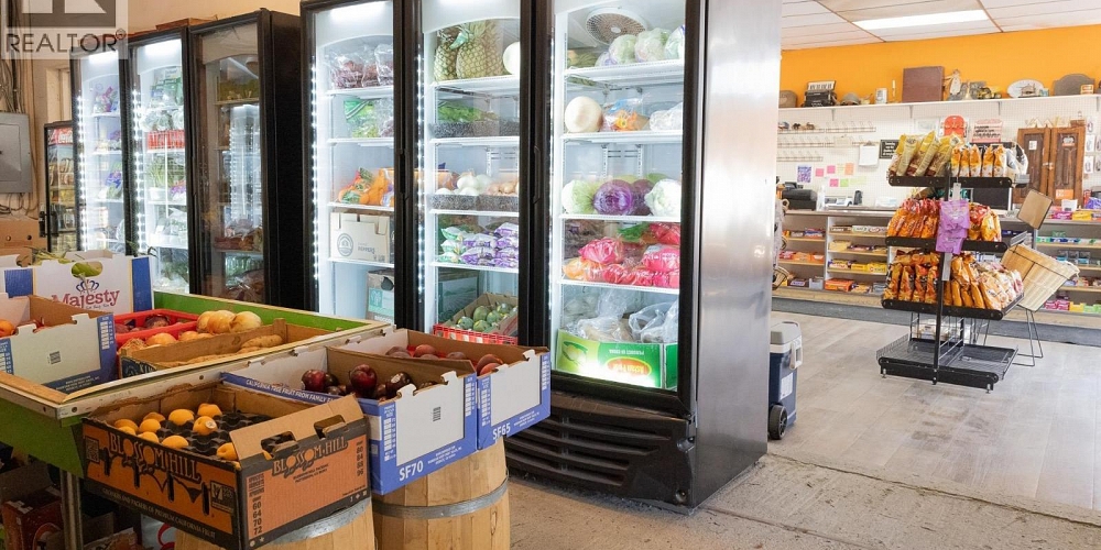 221 5TH AVENUE Stewart Photo 11 221 5TH AVENUE Stewart Photo 11